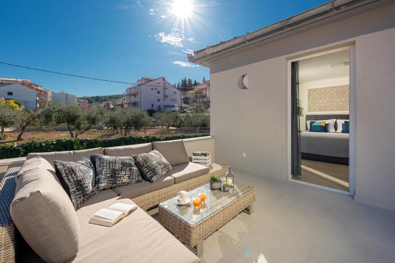 Villa Roko- The Spacious Luxury Trogir Eksteriør billede