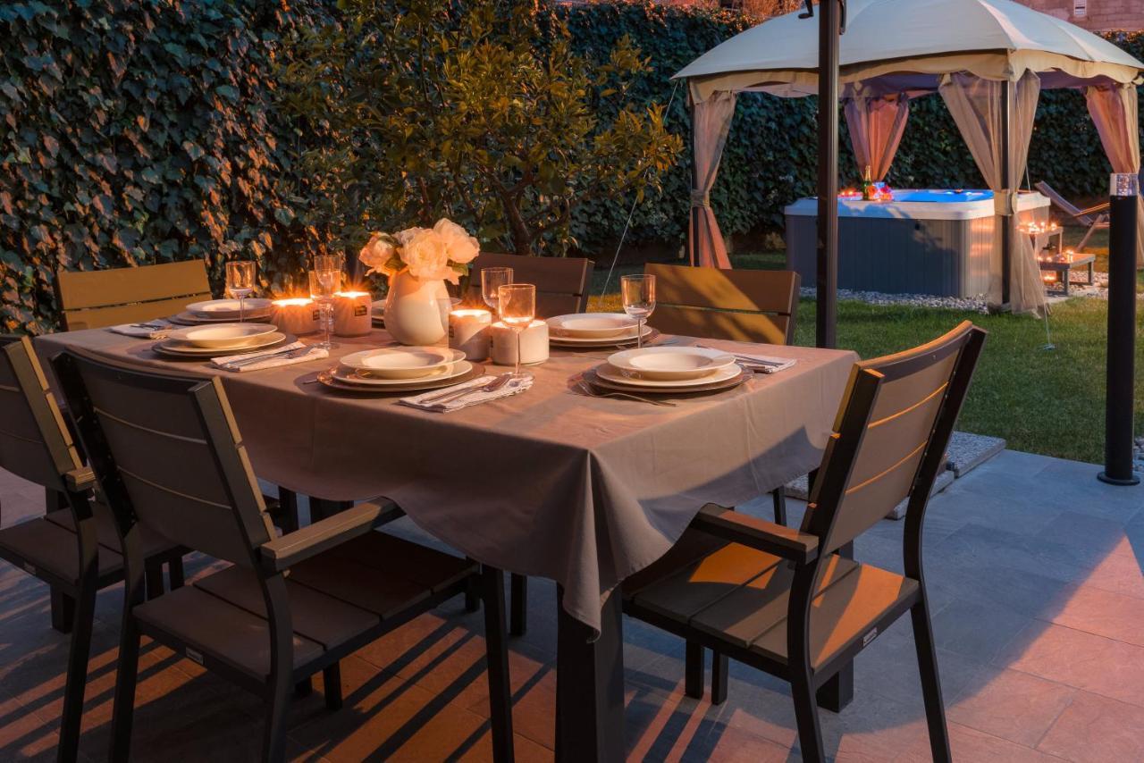 Villa Roko- The Spacious Luxury Trogir Eksteriør billede