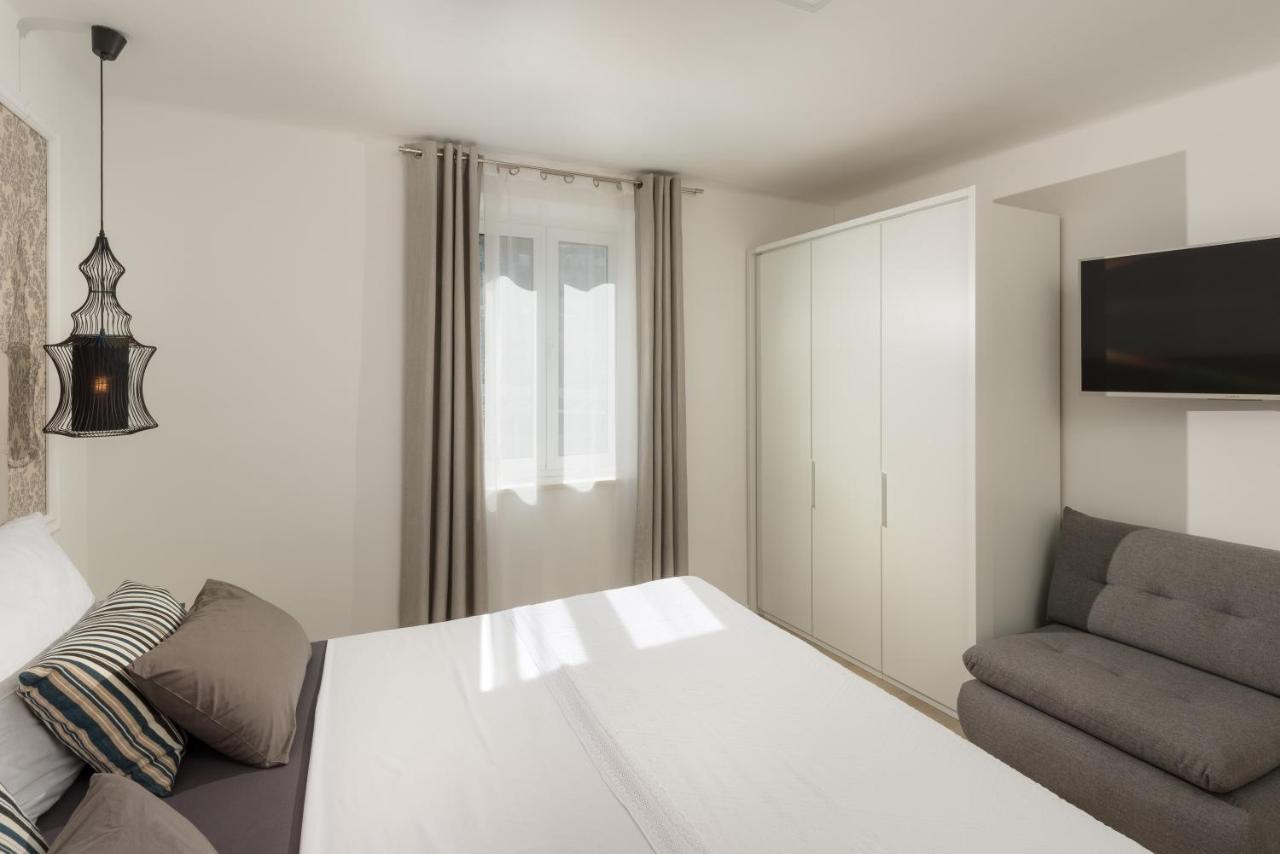 Villa Roko- The Spacious Luxury Trogir Eksteriør billede